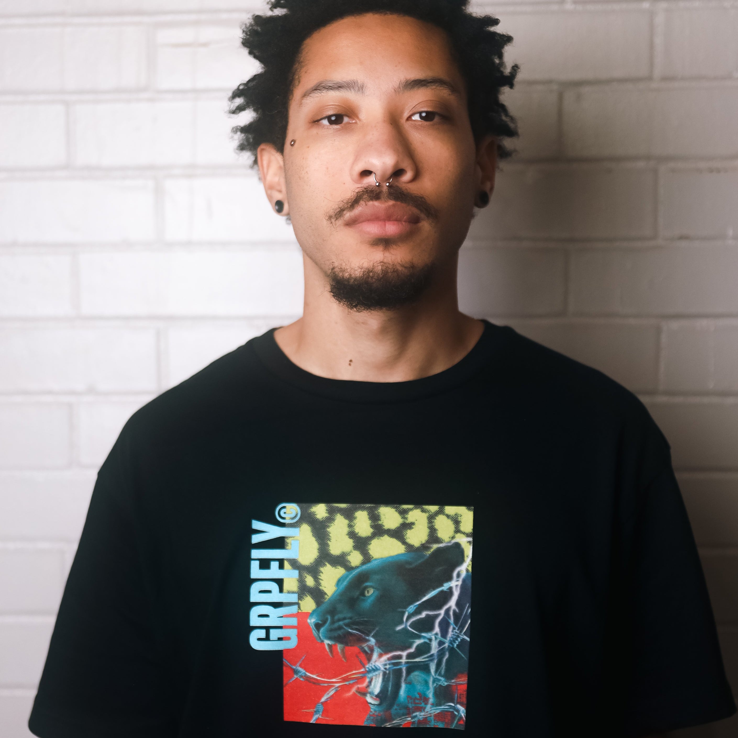 Wire Cat Tee - Black